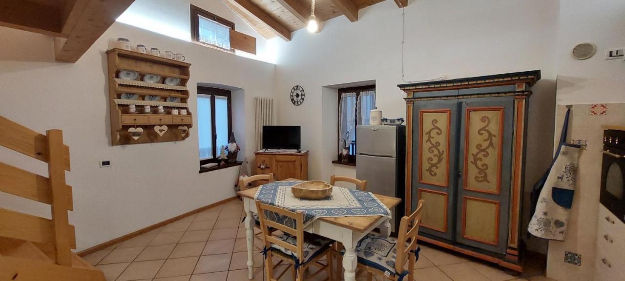 Loft Della Perpetua Di Casa Bernardi, Fuga Romantica Petfriendly Montagnaga  Bagian luar foto