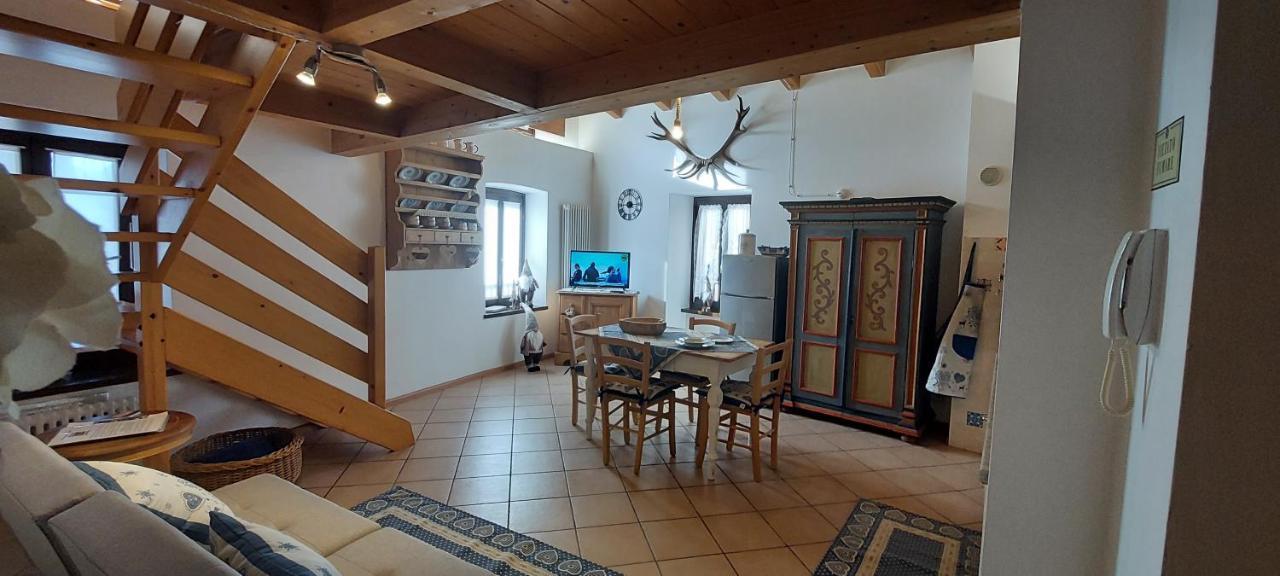 Loft Della Perpetua Di Casa Bernardi, Fuga Romantica Petfriendly Montagnaga  Bagian luar foto