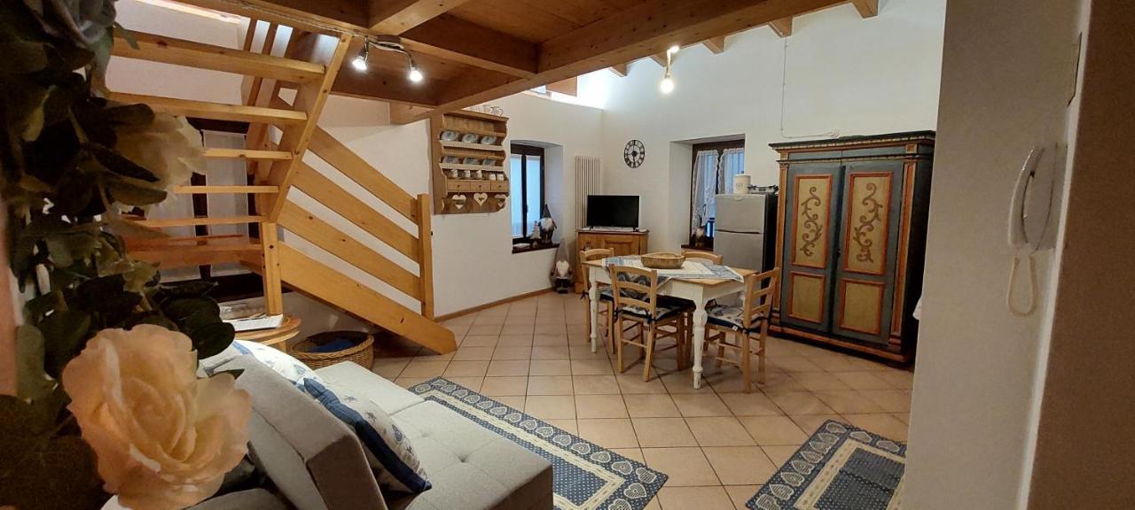 Loft Della Perpetua Di Casa Bernardi, Fuga Romantica Petfriendly Montagnaga  Bagian luar foto