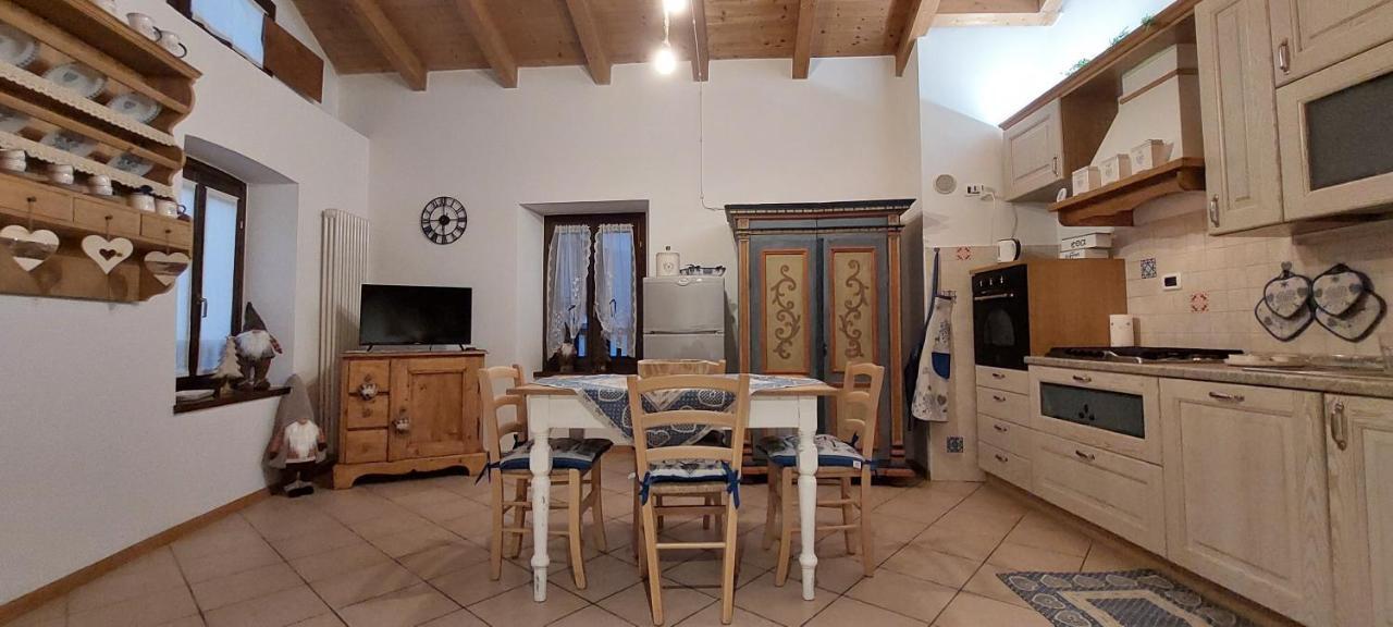 Loft Della Perpetua Di Casa Bernardi, Fuga Romantica Petfriendly Montagnaga  Bagian luar foto