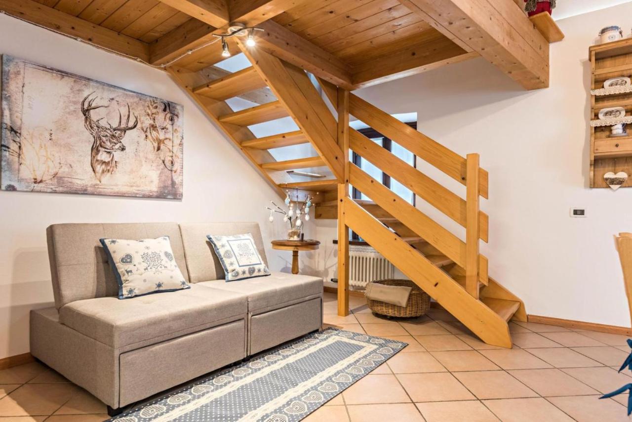 Loft Della Perpetua Di Casa Bernardi, Fuga Romantica Petfriendly Montagnaga  Bagian luar foto