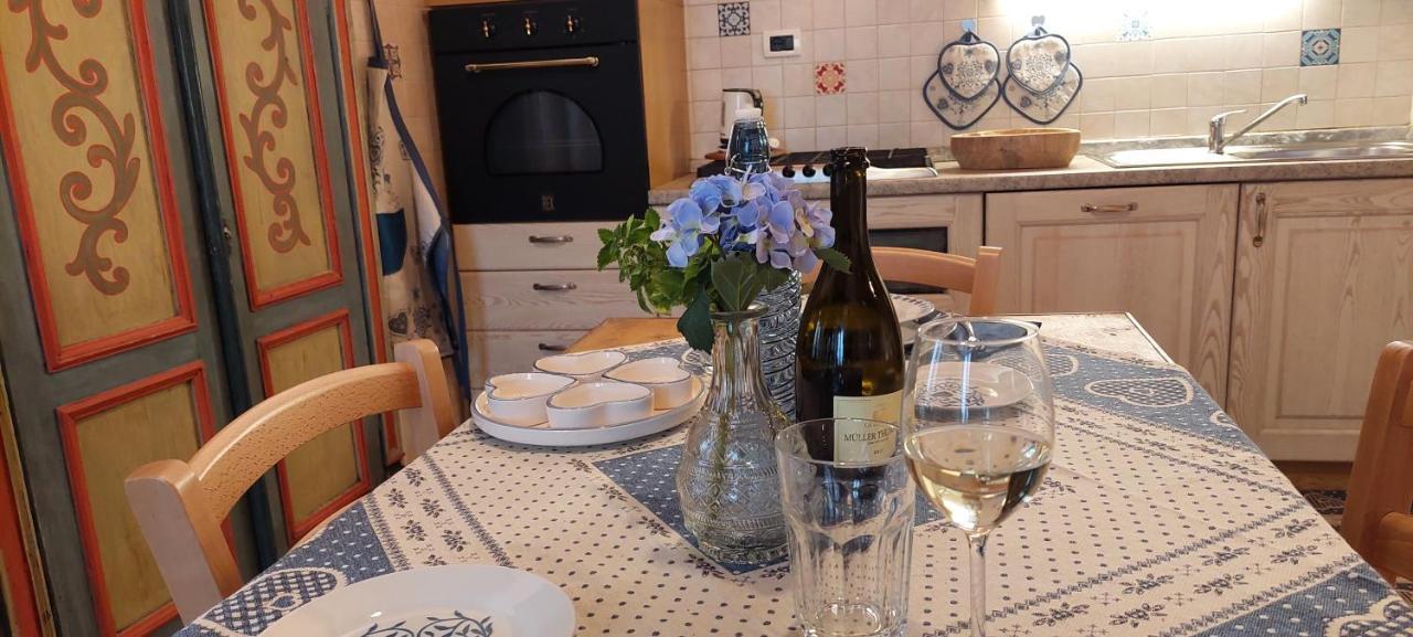 Loft Della Perpetua Di Casa Bernardi, Fuga Romantica Petfriendly Montagnaga  Bagian luar foto