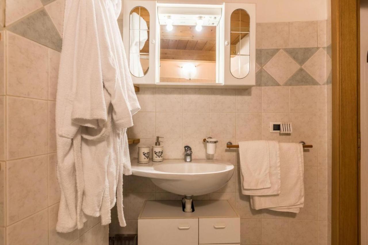 Loft Della Perpetua Di Casa Bernardi, Fuga Romantica Petfriendly Montagnaga  Bagian luar foto