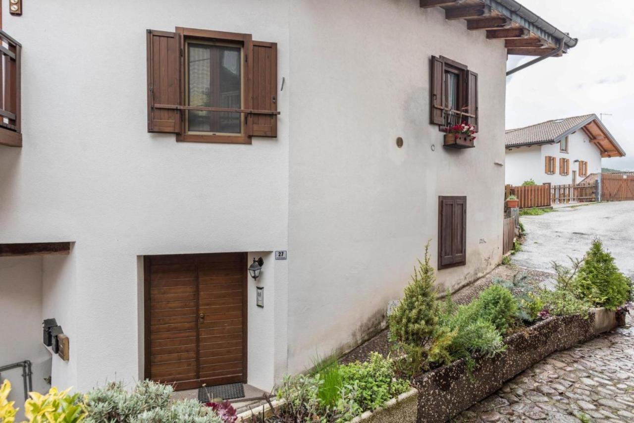 Loft Della Perpetua Di Casa Bernardi, Fuga Romantica Petfriendly Montagnaga  Bagian luar foto