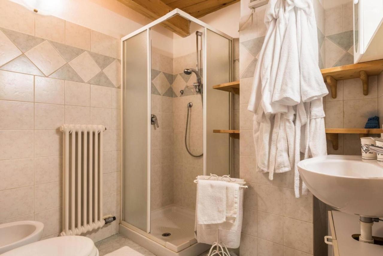 Loft Della Perpetua Di Casa Bernardi, Fuga Romantica Petfriendly Montagnaga  Bagian luar foto