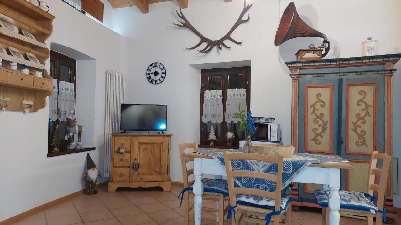 Loft Della Perpetua Di Casa Bernardi, Fuga Romantica Petfriendly Montagnaga  Bagian luar foto
