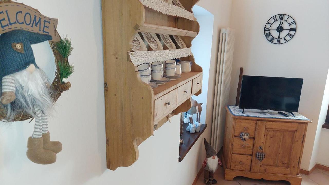 Loft Della Perpetua Di Casa Bernardi, Fuga Romantica Petfriendly Montagnaga  Bagian luar foto